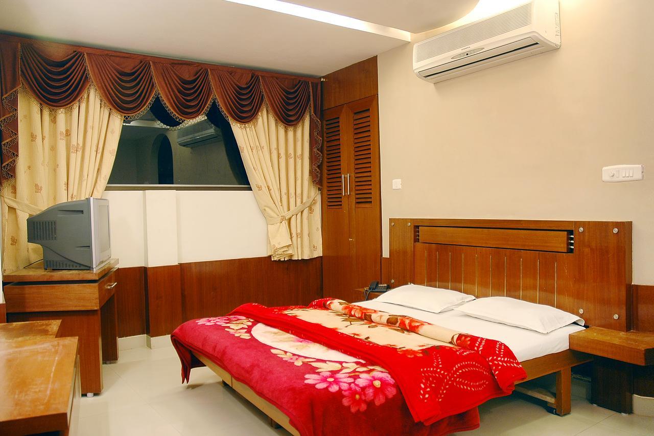 New Cape Hotel Kânyâkumârî Extérieur photo